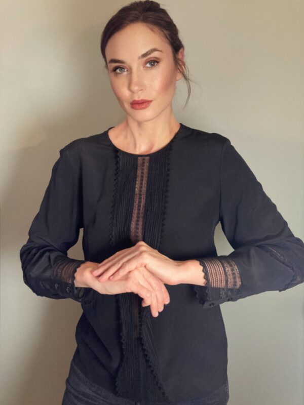 Chloe Blouse Black Silk & Lace - Quiet Luxury ~ Elegant ~ Sz 40 - Image 3