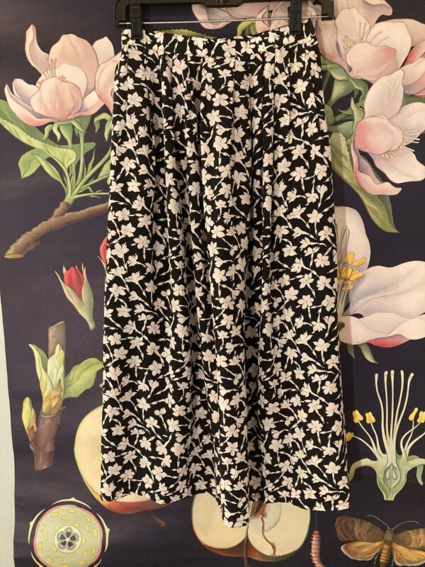 VINTAGE Royal Silk Japan Black & White Floral Print Skirt ~ Sx 4 ~ Like YSL Rive