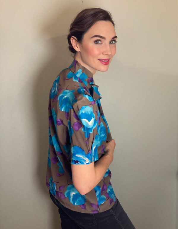 Balmain ~ VINTAGE Pierre Balmain Silk Floral Print Bow Blouse ~  Sz 42 - Image 2