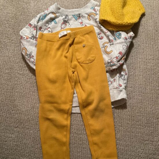 Cute Sz 4 Winter Outfit ~ Cat Hat ABC Sweatshirt & Yellow Leggings & Knit Hat