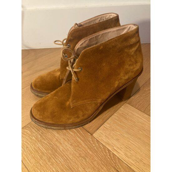 Robert Clergerie Barneys New York Seude Tan Booties 3" Heel Cottagecore Sz 9.5